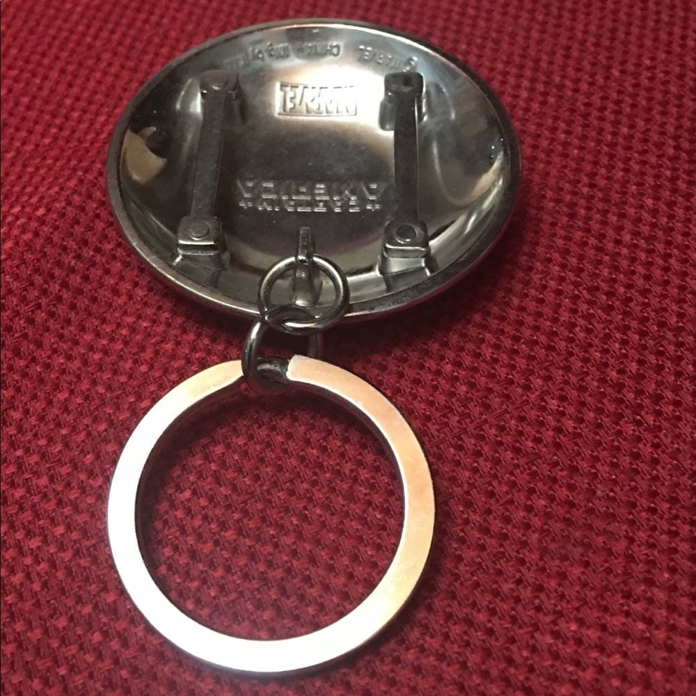 Captain America Shield Keychain - Picture 12 of 12
